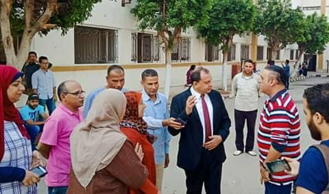 زيارة مفاجئة لرئيس جامعة بني سويف لمتابعة منظومة العمل بكلية السياحة والفنادق 