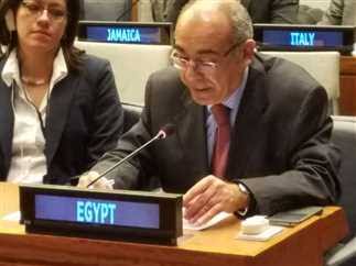 مندوب مصر لدى الأمم المتحدة: السلم والأمن الدوليين لا يمكن أن يتحققا عبر سياسات الردع وسباقات التسلح
