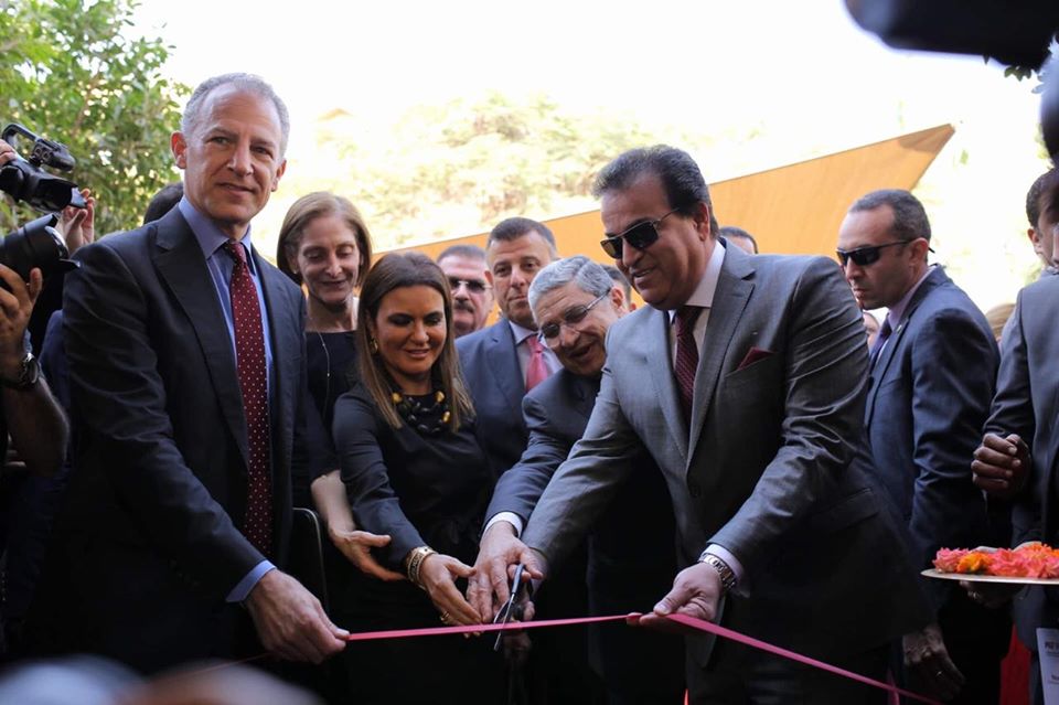 مصر والولايات المتحدة يفتتحان مركز التميز في الطاقة بجامعة عين شمس