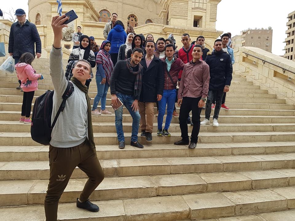 محافظة المنيا تنظم رحلة للشباب لزيارة القلعة ومجمع الاديان 
