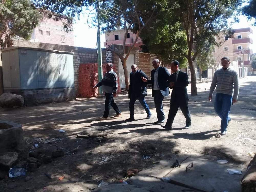 رئيس مركز أبوقرقاص بالمنيا يتابع مستوى الخدمات بقريتى اتليدم وحرز

