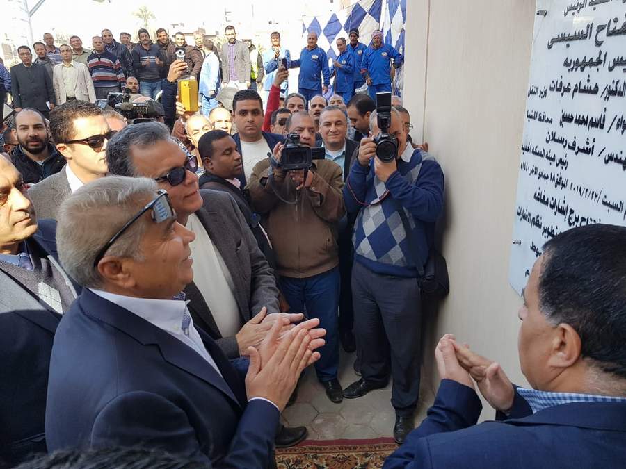 وزير النقل يفتتح التشغيل التجريبي للربط الإلكتروني للاشارات بمحطه مغاغة بالمنيا
