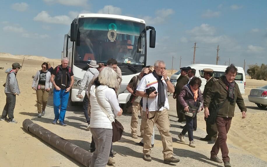 وفد سياحي من بلغاريا وإيطاليا يزور المناطق الأثرية بالمنيا
