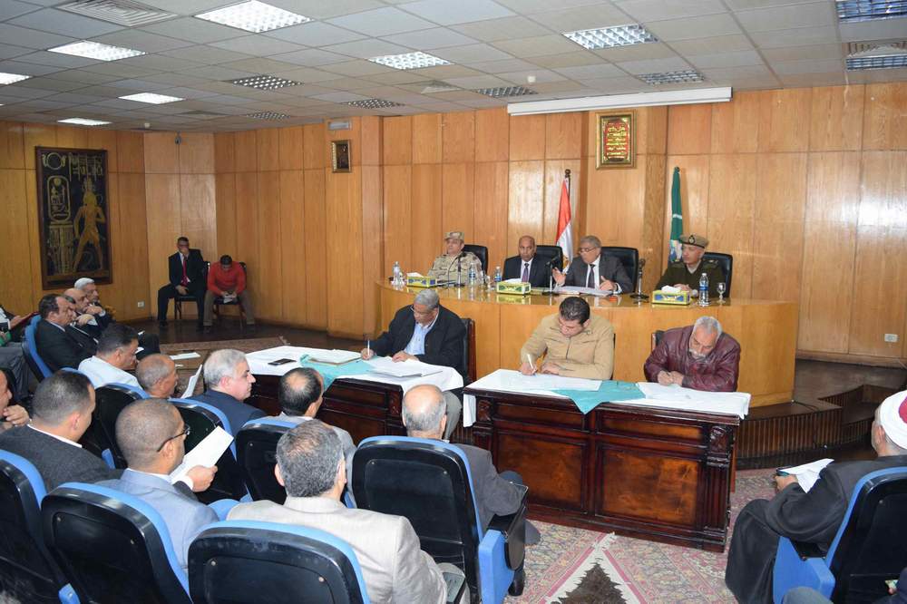 المنيا تبحث استعدادات تنفيذ التدريب العملي لمواجهة وإدارة الأزمات