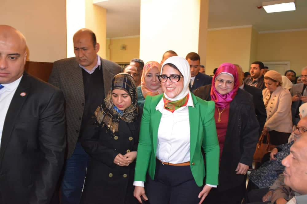 بالصور.. وزيرة الصحة ونائب محافظ الجيزة يتفقدان مبادرة 100 مليون صحة بالعجوزة