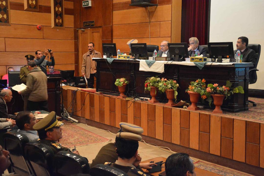 محافظ المنيا ومدير الامن  يشهدان مراسم إجراء القرعة العلنية لاختيار الحجاج
