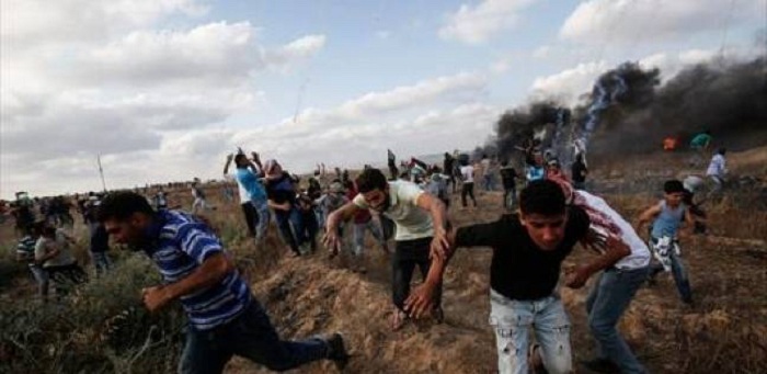 إصابة 10 فلسطينيين برصاص الاحتلال الإسرائيلي على حدود غزة
