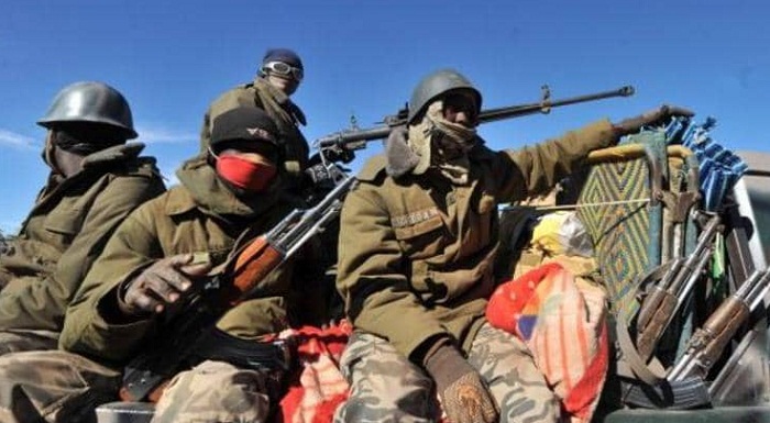 جماعة تابعة لتنظيم القاعدة الإرهابي تعلن مسؤوليتها عن مهاجمة قاعدة للجيش في مالي
