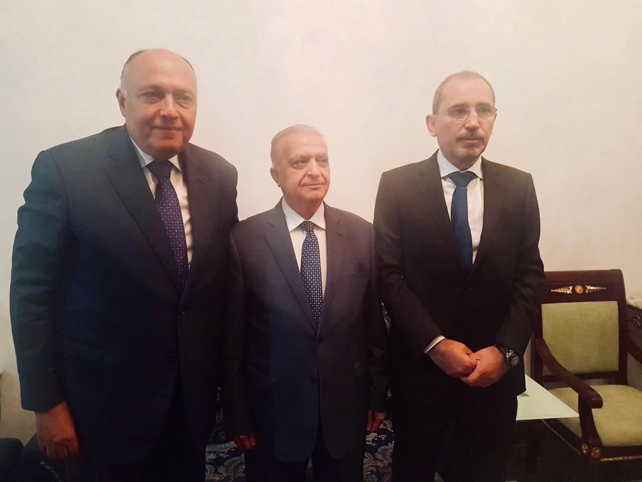 وزراء خارجية مصر والأردن والعراق يجتمعون في تونس
