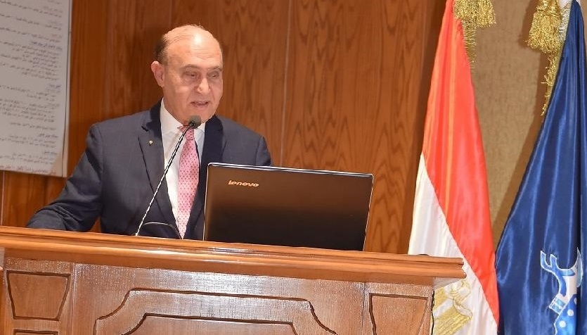 مميش يعرض فرص الاستثمار بالمنطقة الاقتصادية أمام وفدًا رفيع المستوى من المستثمرين اليونانيين