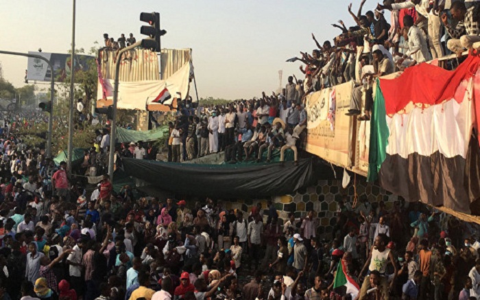 في أعقاب البيان العسكري في السودان، الكاف يتحرك بشكل عاجل بشأن مباراة الهلال السوداني والنجم الساحلي التونسي بأم درمان