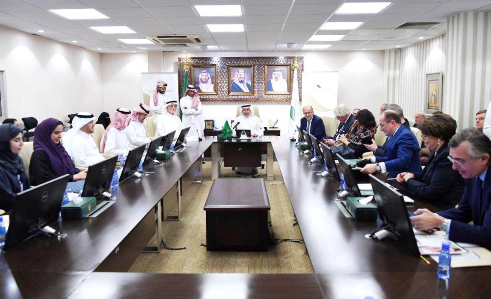 السعودية تستعرض مع وفد فرنسي مشاريع 