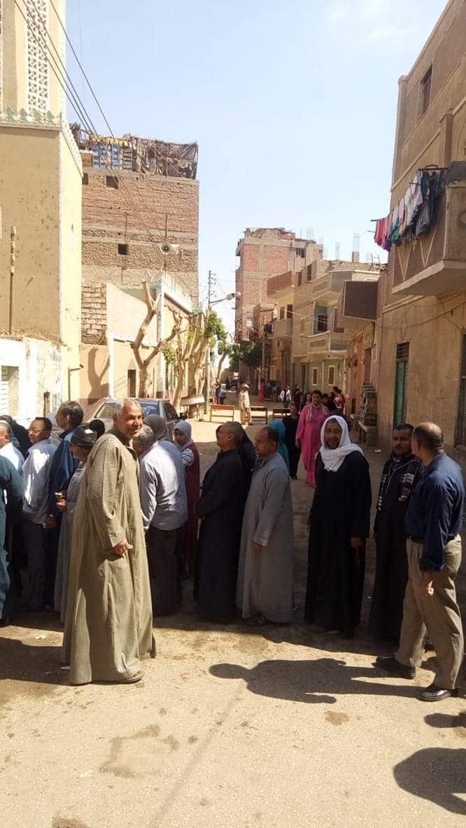 محافظ المنيا :انتظام التصويت بجميع لجان الاستفتاء على الدستور