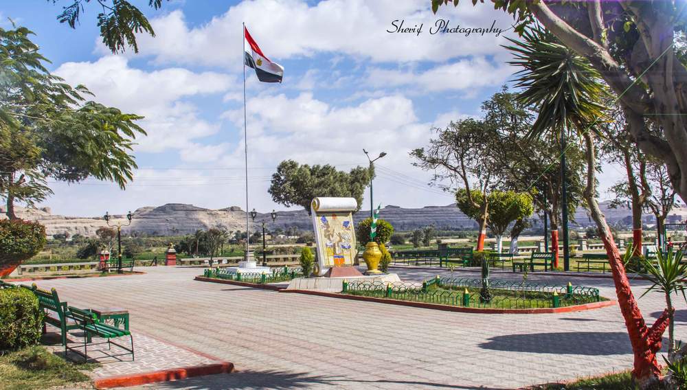 استعدادا لاعياد الربيع..محافظ المنيا يوجه بمراقبة الأسواق وتكثيف أعمال النظافة العامة ورفع الإشغالات