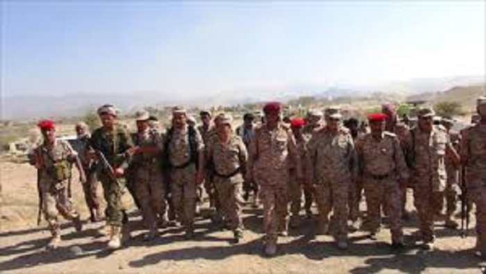 الجيش اليمني يعلن عن تقدمه في مديرية عبس وأسره لـ4 من مقاتلي 