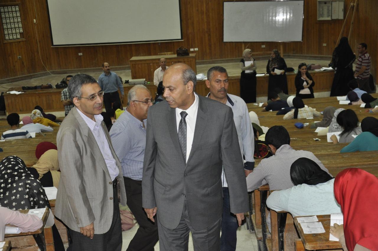 بدء أمتحانات نهاية العام بكليات جامعة المنيا و