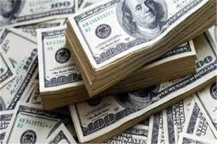 بعد تراجعه أمس، الدولار يحافظ على استقراره مقابل الجنيه بداية تعاملات اليوم الثلاثاء