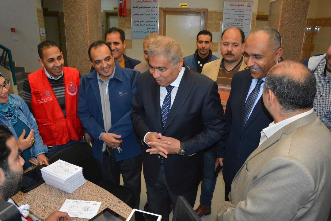 توقيع الكشف الطبي على 2 مليون و499 ألف مواطن ضمن مبادرة 100مليون صحة بالمنيا 
