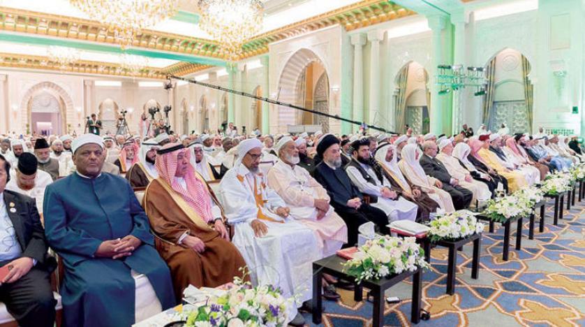 1200 شخصية يطلقون 