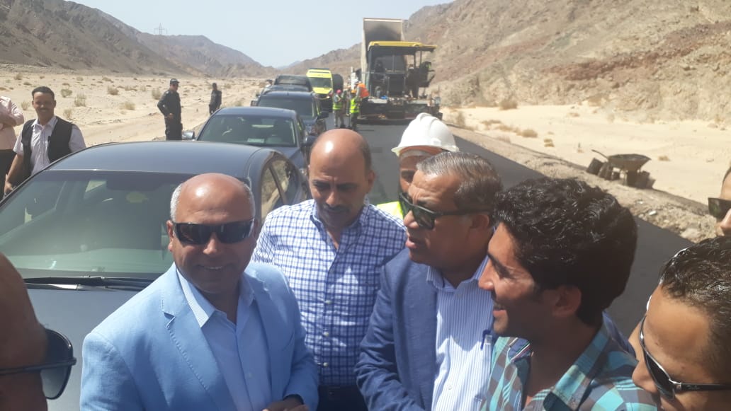 كامل الوزير : الإنتهاء  من مشروع طريق 