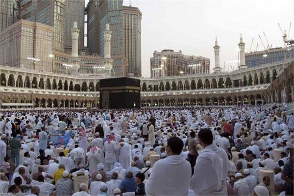 السعودية بالمعتمرين القطريين وتُعلِّن عن مسار الكتروني للراغبين في أداء المناسك