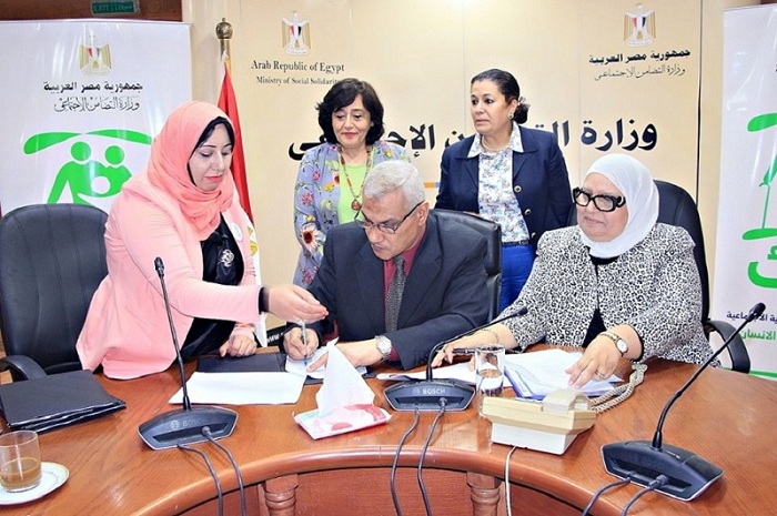 التضامن: توقيع عقود تمويل مع جمعيات أهلية لرفع كفاءة مؤسسات الرعاية الاجتماعية والاستفادة منها لتطوير دور الأيتام والمسنين