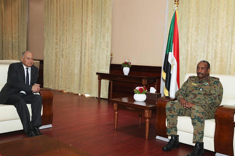أبو الغيط: طرحنا رؤية الجامعة لحل الأزمة على المجلس العسكري.. وهدفنا تأمين الاستقرار في السودان