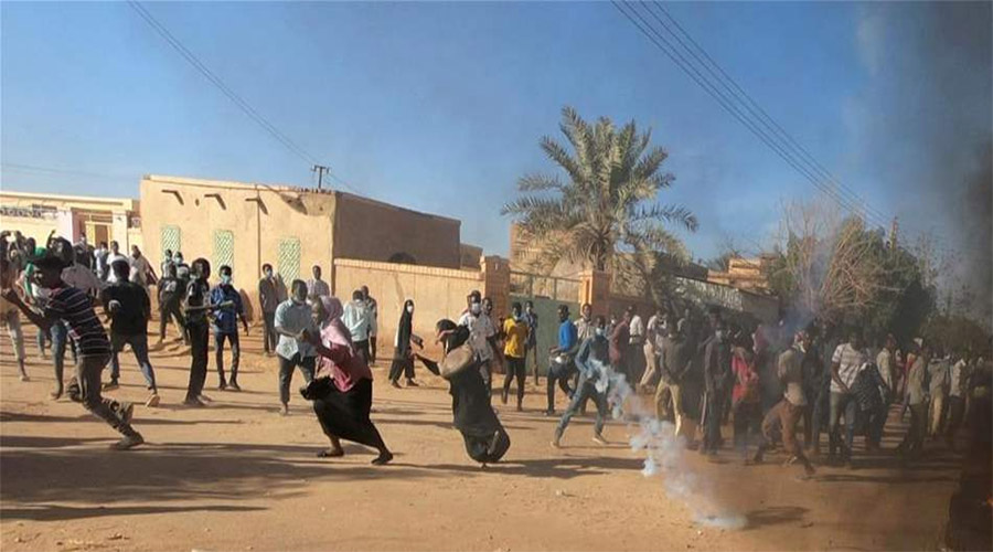 خبراء سودانيون: الجنرالات يقدمون أدلة تلف المشانق حول أعناقهم!!