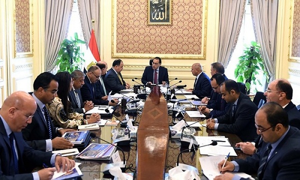 رئيس الوزراء يعقد اجتماعا لبحث مقترحات زيادة تنافسية الموانئ وجذب الشركات والتوكيلات الملاحية الكبرى