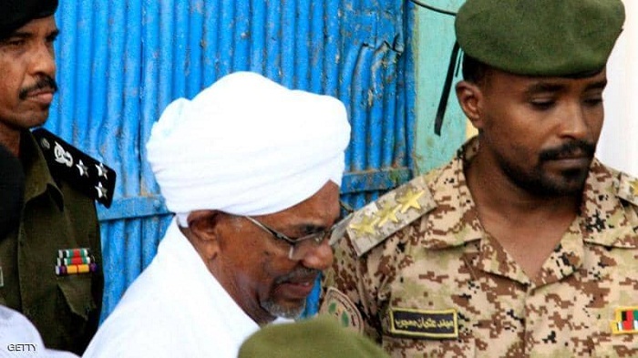 على الهواء مباشرة ستتم محاكمة البشير على كل التهم الموجهة له من قبل المحكمة الجنائية الدولية