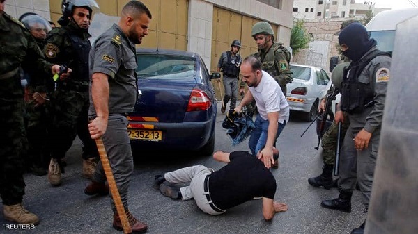 على خلفية فتنة هلال شوال، بعد إعلان الأربعاء أول أيام العيد في فلسطين، اعتقالات في صفوف حزب التحرير لإعلانه العيد اليوم والمجاهرة بالإفطار 