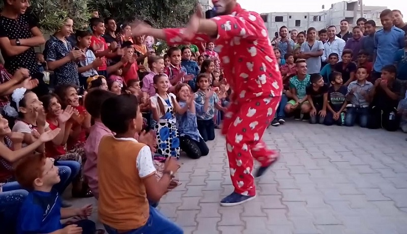 عيد غزة...مقاومة الحزن والموت والخذلان بالفرح والسعادة