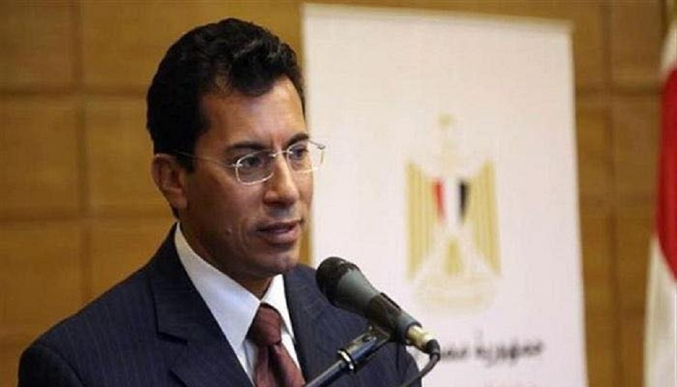 وزير الرياضة يصل إلى ستاد السلام