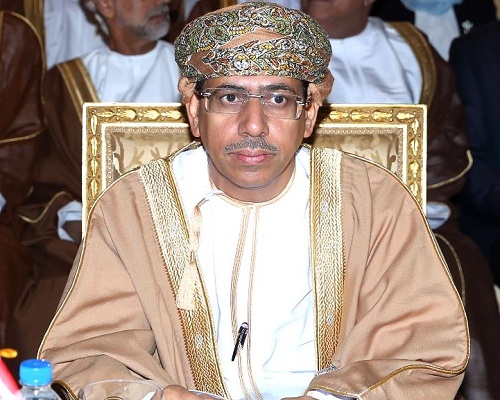 سلطنة عُمان تتوج بجائزة التميز الإعلامي العربي عن البرنامج الإذاعي   