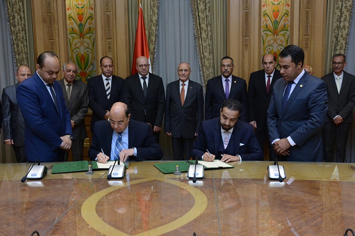 العصار يشهد توقيع بروتوكول تعاون مع شركة سعودية في مجال تصنيع موانع  التسريب 