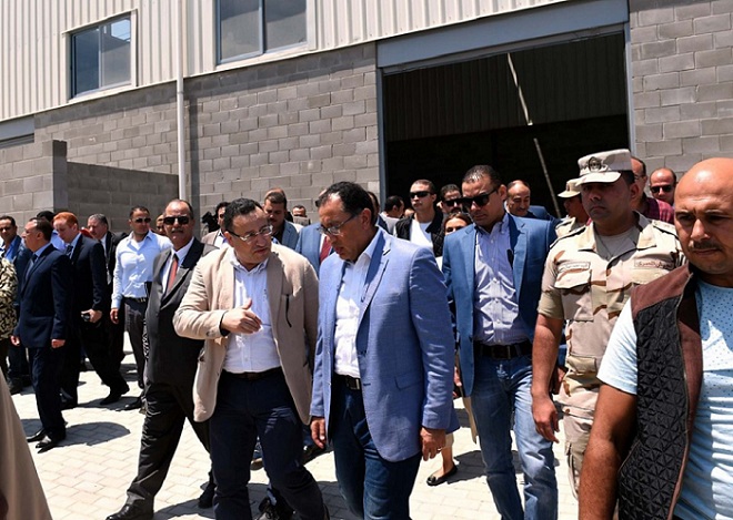 رئيس الوزراء يتفقد مشروع وحدتي تحسين النافتا بالعامل المساعد بشركة الإسكندرية الوطنية للتكرير 