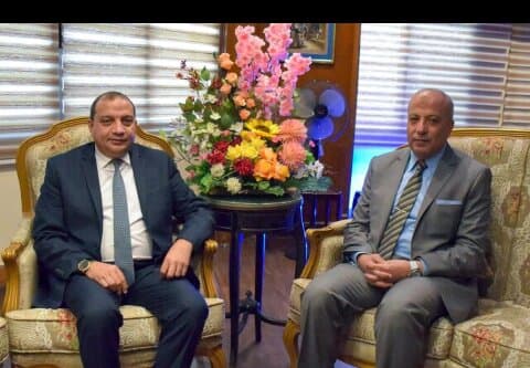 رئيس جامعة بني سويف يهنئ مدير الأمن الجديد 

