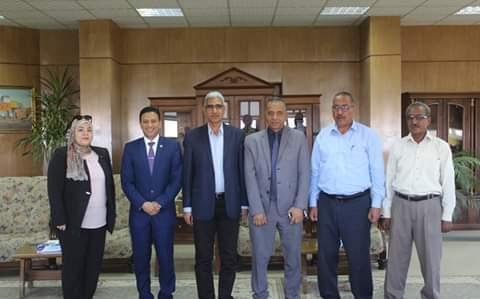 رئيس جامعة جنوب الوادى يستقبل وفد الهيئة العربية للتصنيع