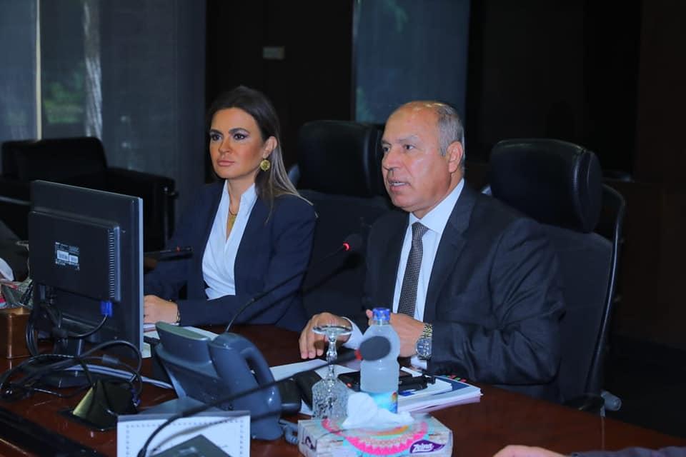 سحر نصر: تشجيع المستثمرين على ضخ استثمارات في مشروعات تتفق مع استراتيجية تطوير منظومة النقل