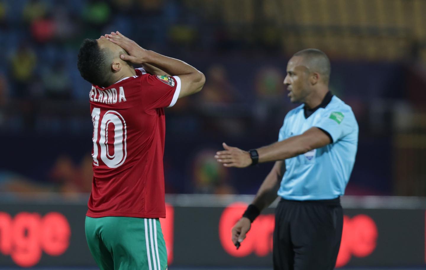 منتخب المغرب يغادر القاهرة على دفعتين