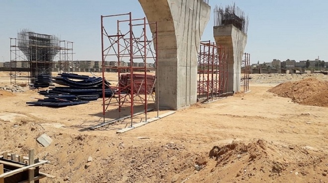 وزير الإسكان: تطوير الجزء الثاني من الطريق الدائري الأوسطي بطول 10.6 كم.. وإنشاء كباري جديدة بمدينة 6 أكتوبر