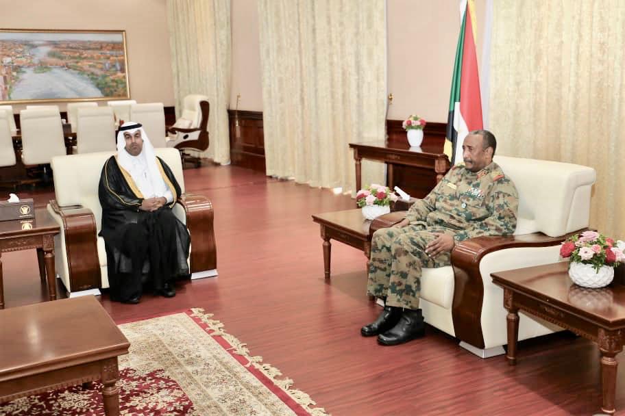 رئيس البرلمان العربي يبحث مع 