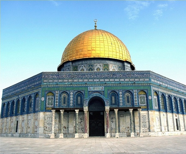 الرئاسة الفلسطينية تحذر من مغبة المساس بالوضع القائم في المسجد الأقصى