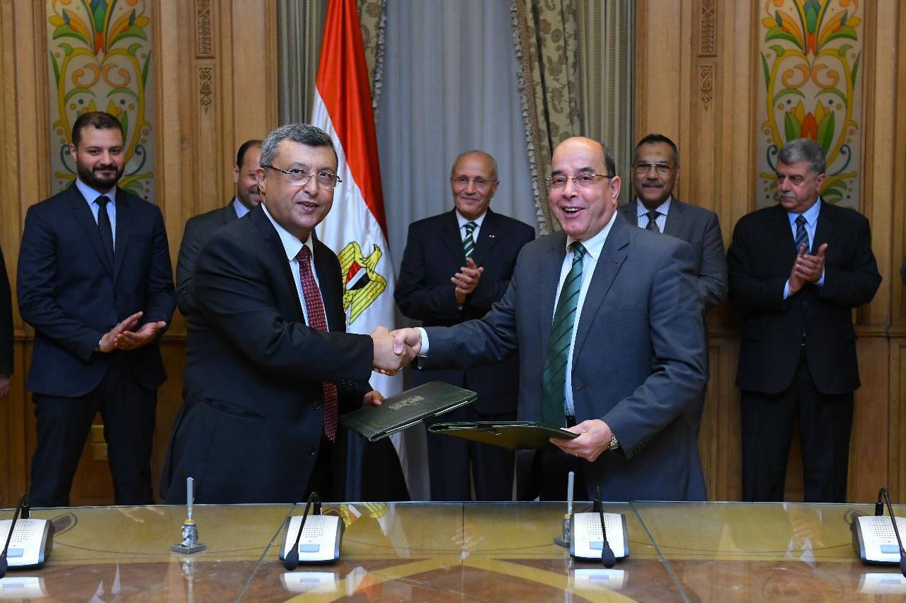 وزير الإنتاج الحربي يشهد توقيع بروتوكول تعاون مع شركة 