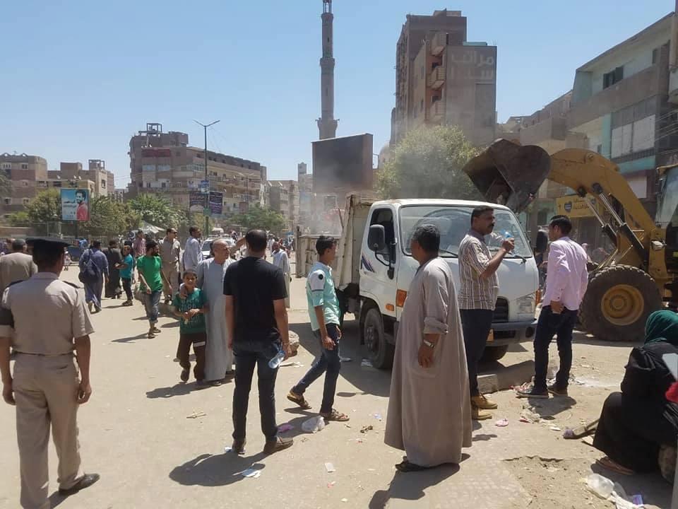 حملات مكبرة لرفع الاشغالات بمركز مغاغة بالمنيا 
