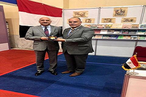 السفير المصري في جاكرتا يفتتح الجناح المصري بمعرض إندونيسيا للكتاب


