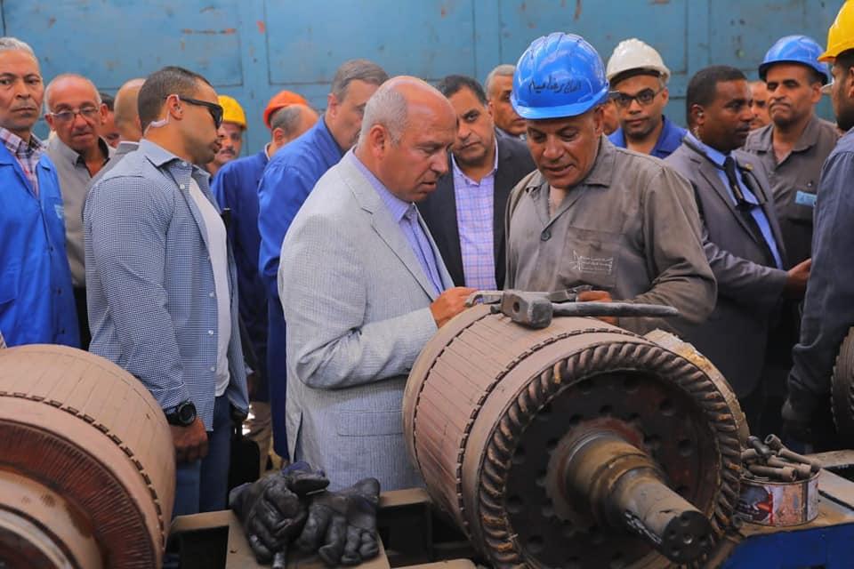 الوزير: أهمية كبيرة لتطوير ورش السكك الحديدة وتوفير المعدات الحديثة والأجهزة وقطع الغيار الأصلية 