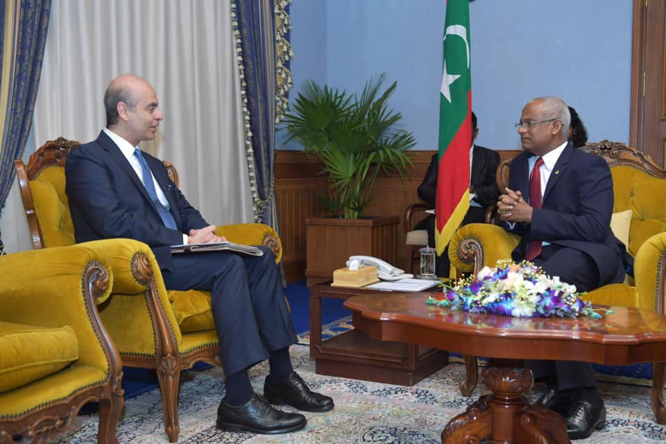 سفير مصر لدى المالديف يلتقي برئيس جمهوريتها وعدد من المسؤولين

