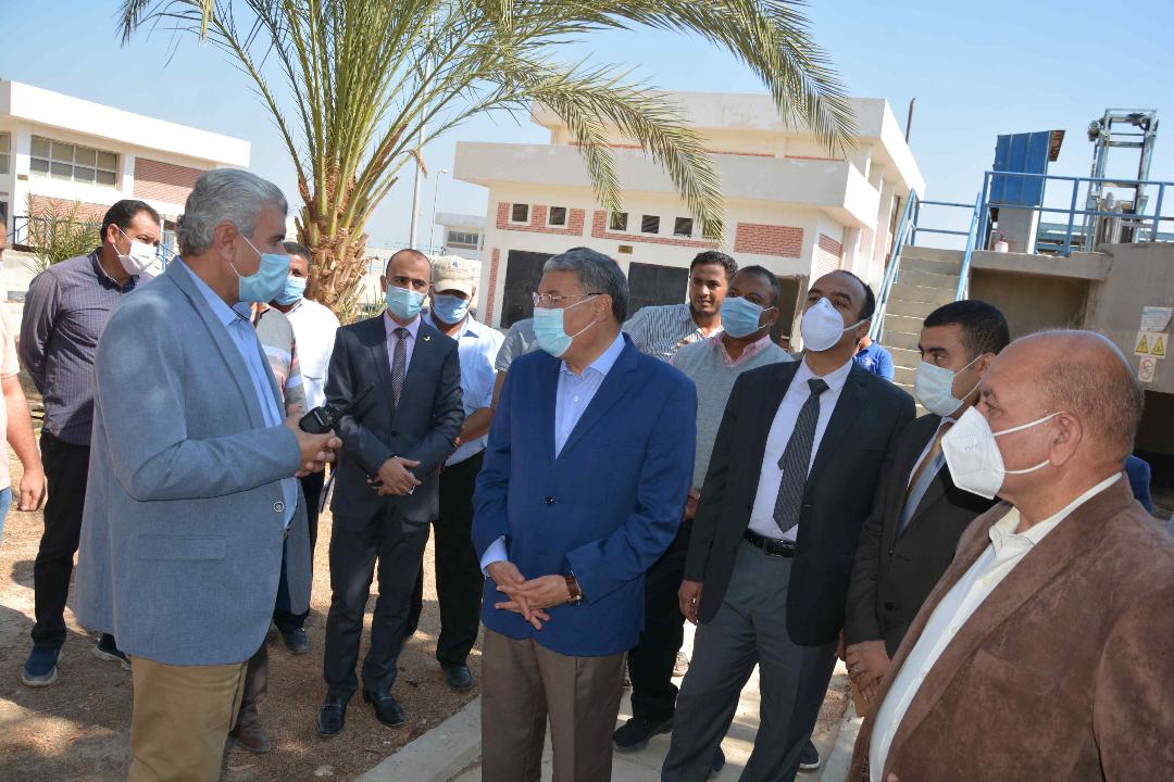 محافظ المنيا يتابع العمل في 4 مشروعات قومية بمركز سمالوط