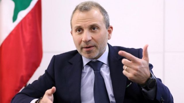 تويتر منصة الفرض والرد.. عقوبات أمريكية على صهر الرئيس اللبناني 